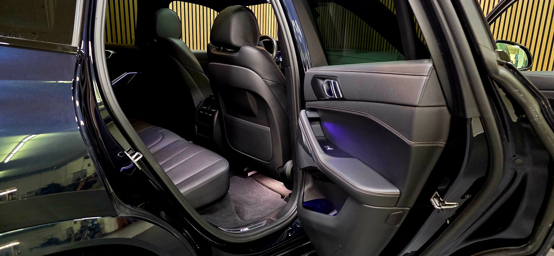 BMW X6 xDrive 48V 30d M Sport Steptronic-image-22