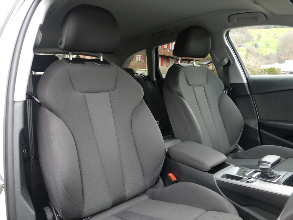 AUDI A4 Avant 40 TDI Attraction quattro S-tronic-image-10