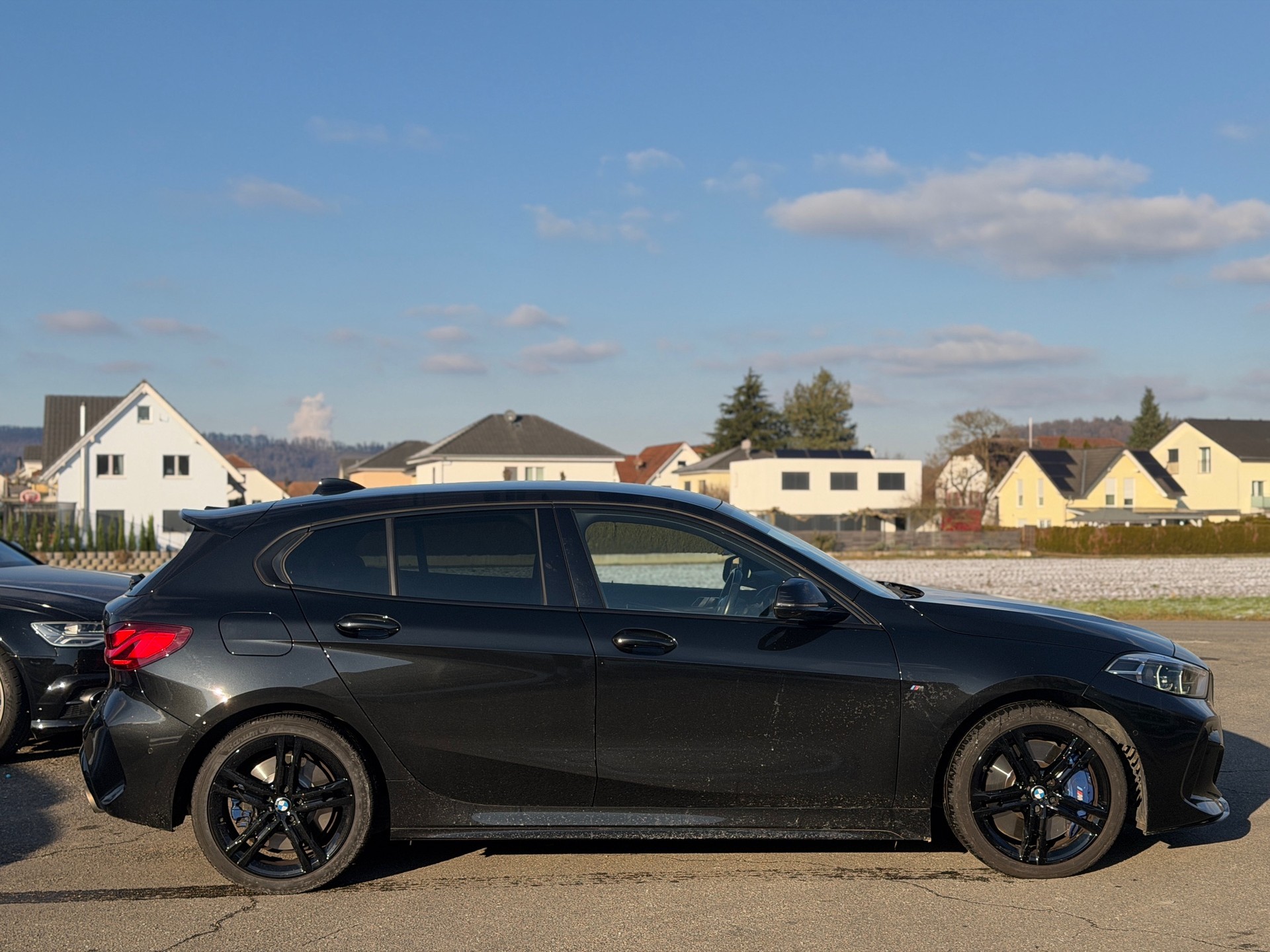 BMW M135i xDrive Steptronic-image-10