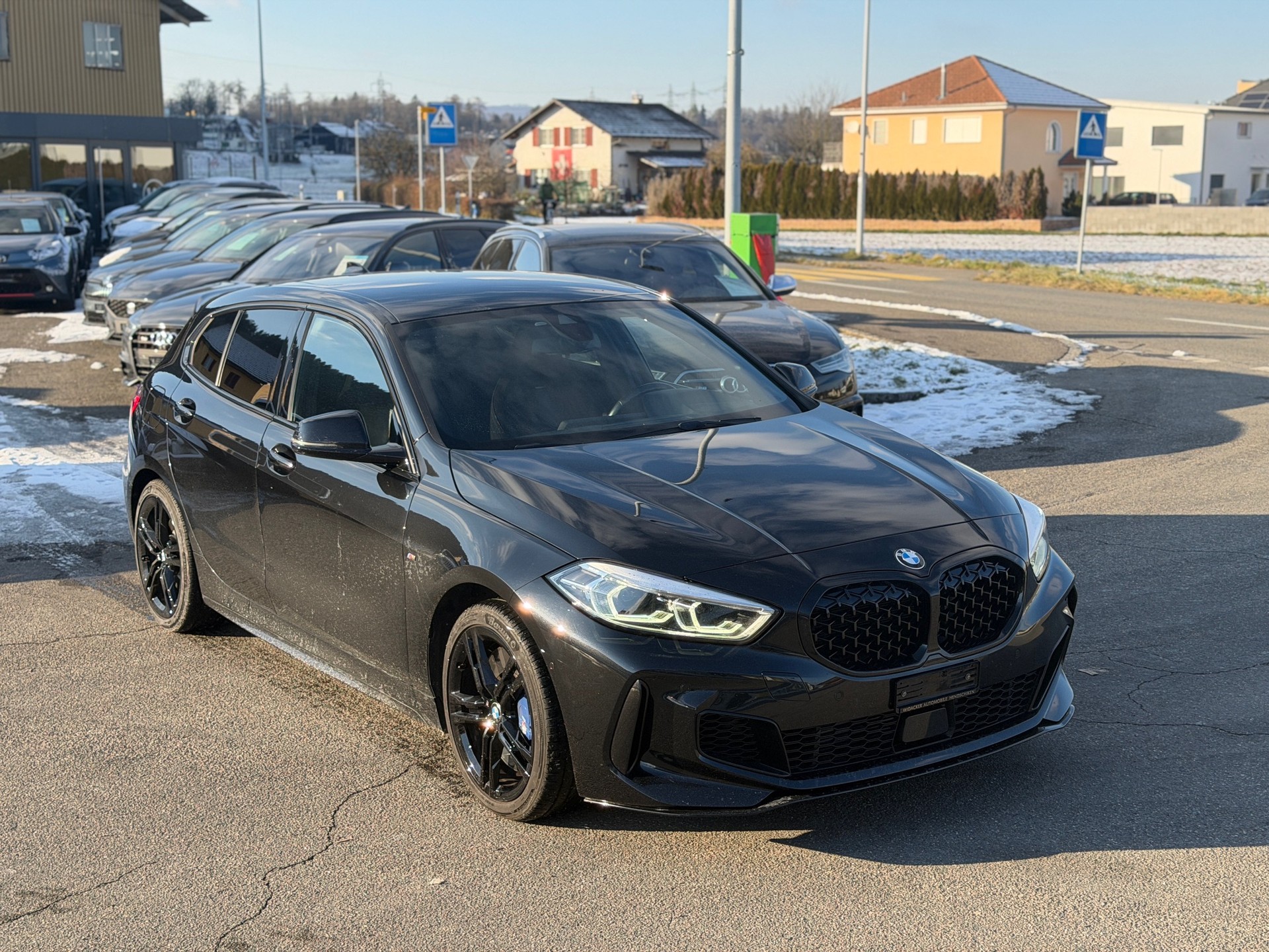 BMW M135i xDrive Steptronic-image-12