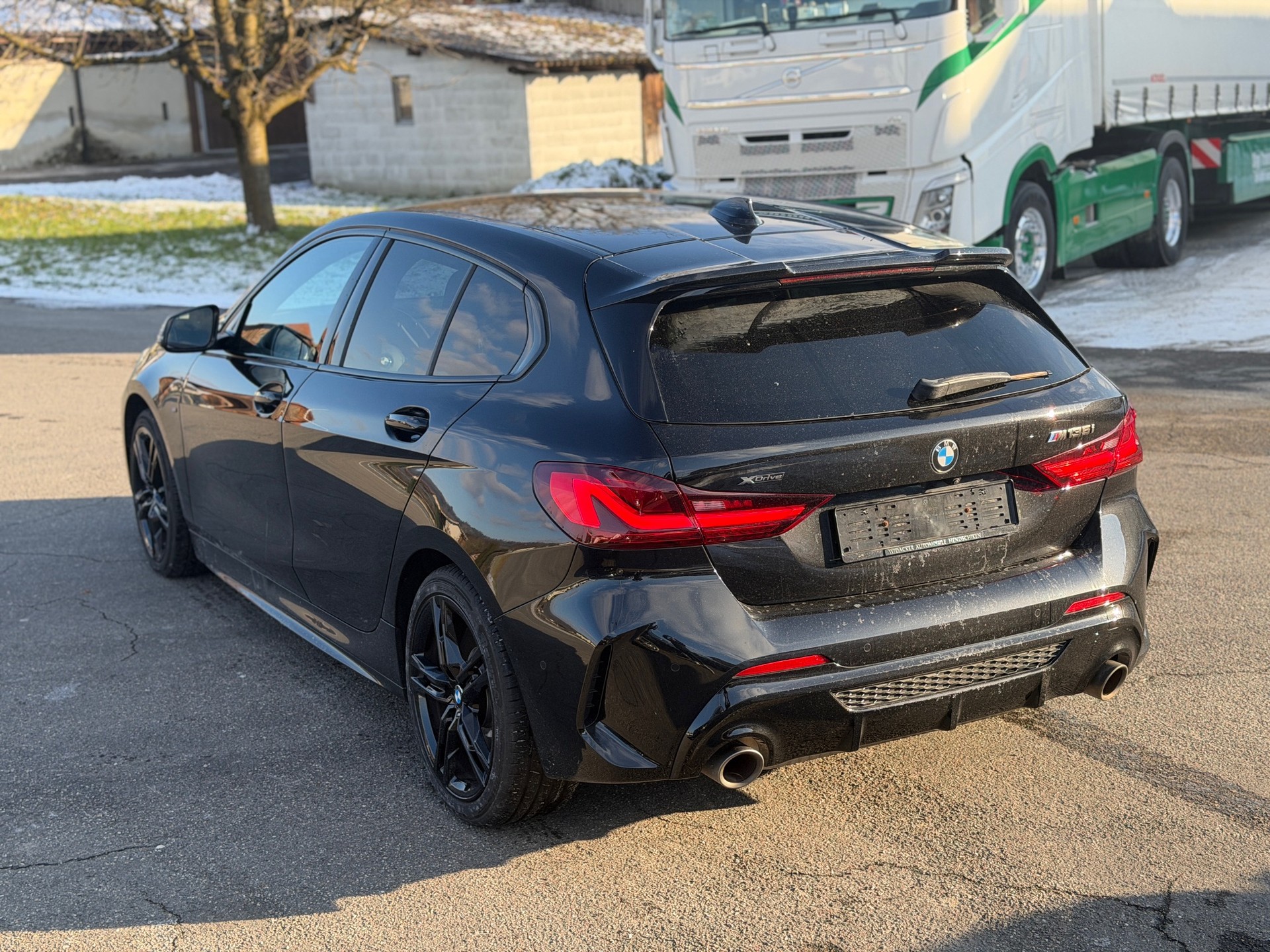 BMW M135i xDrive Steptronic-image-14