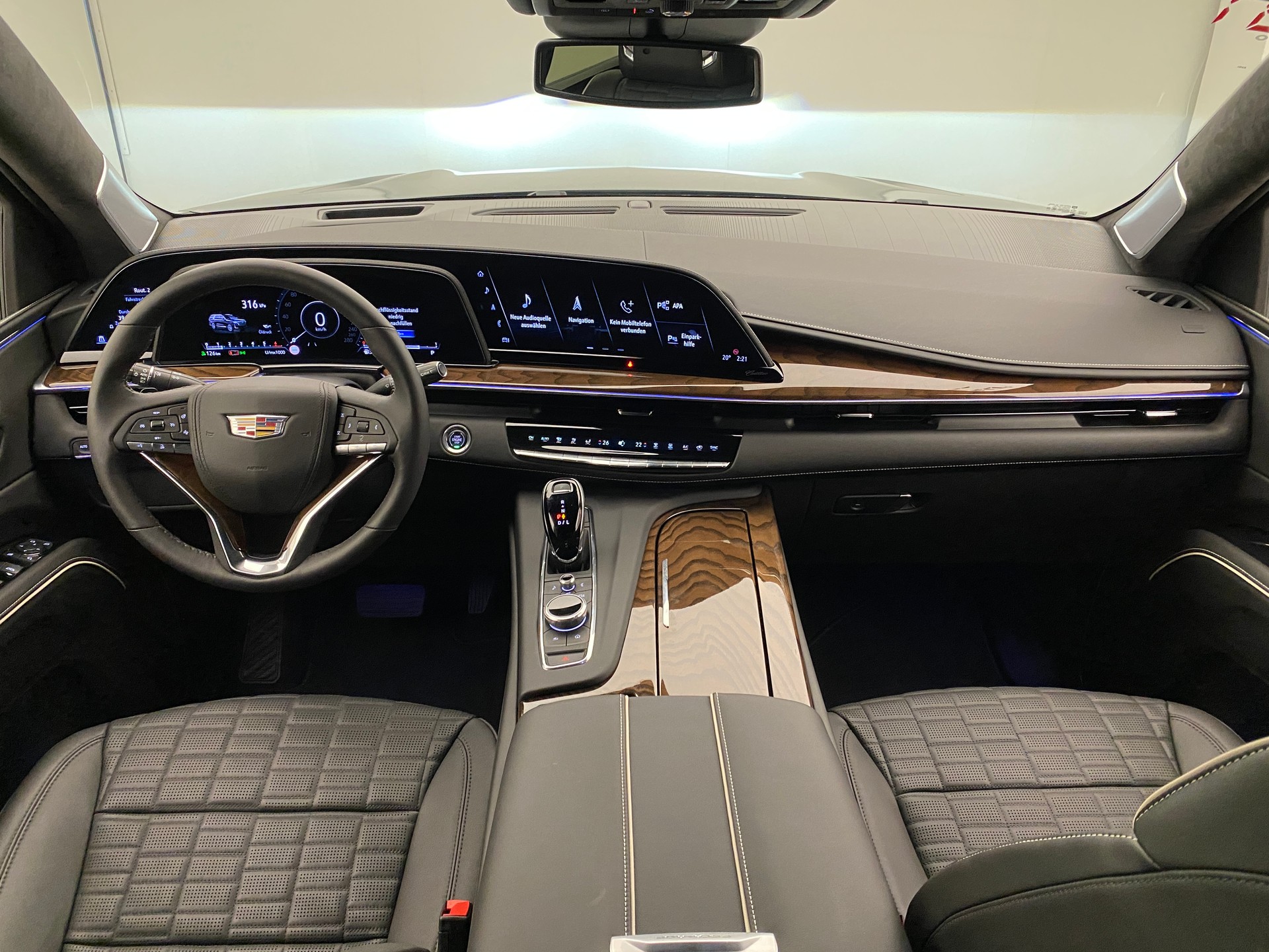 CADILLAC Escalade 6.2 ESV Platinum Sport AWD-image-6