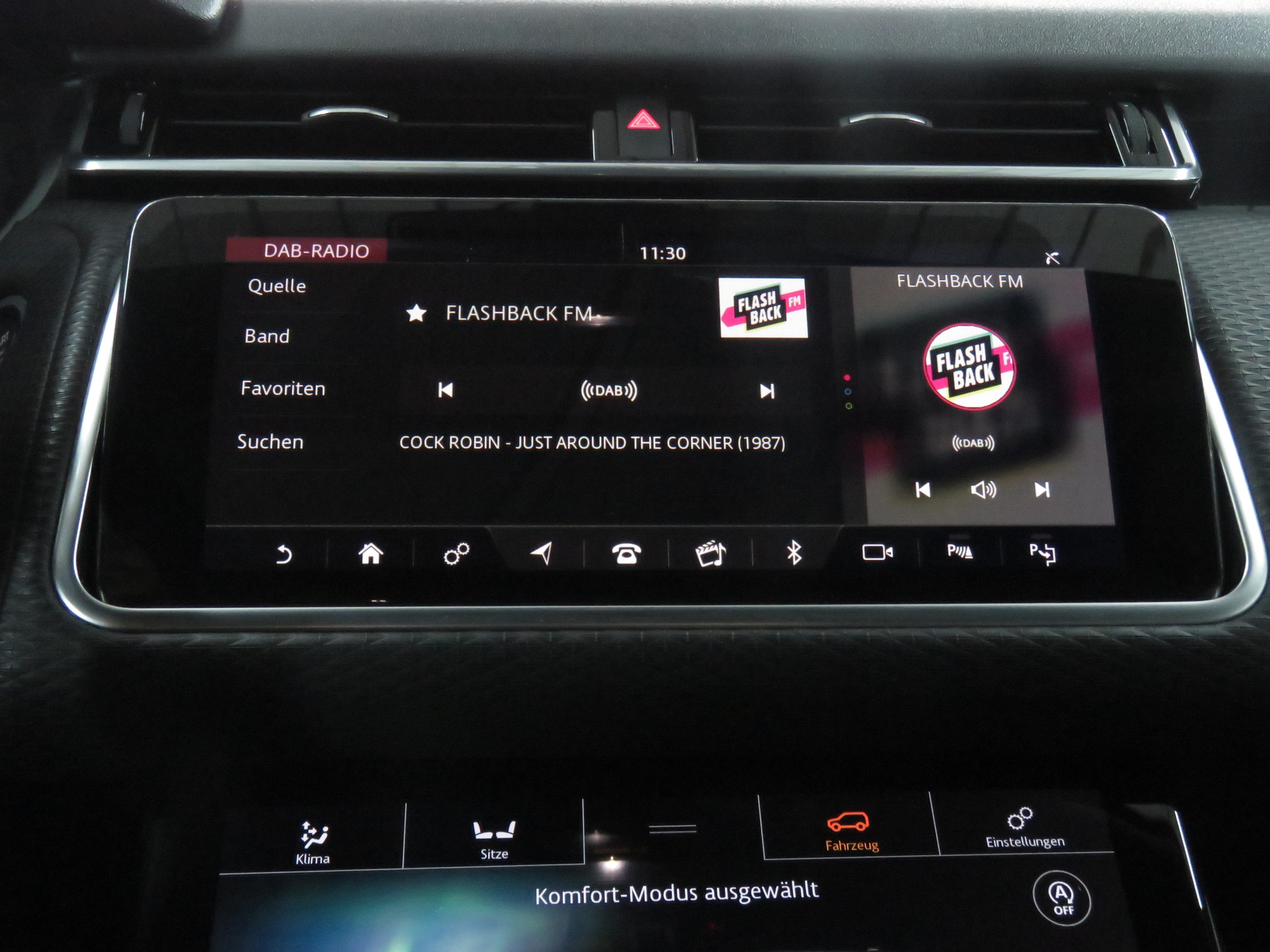 LAND ROVER Range Rover Velar P 250 S Automat-image-22