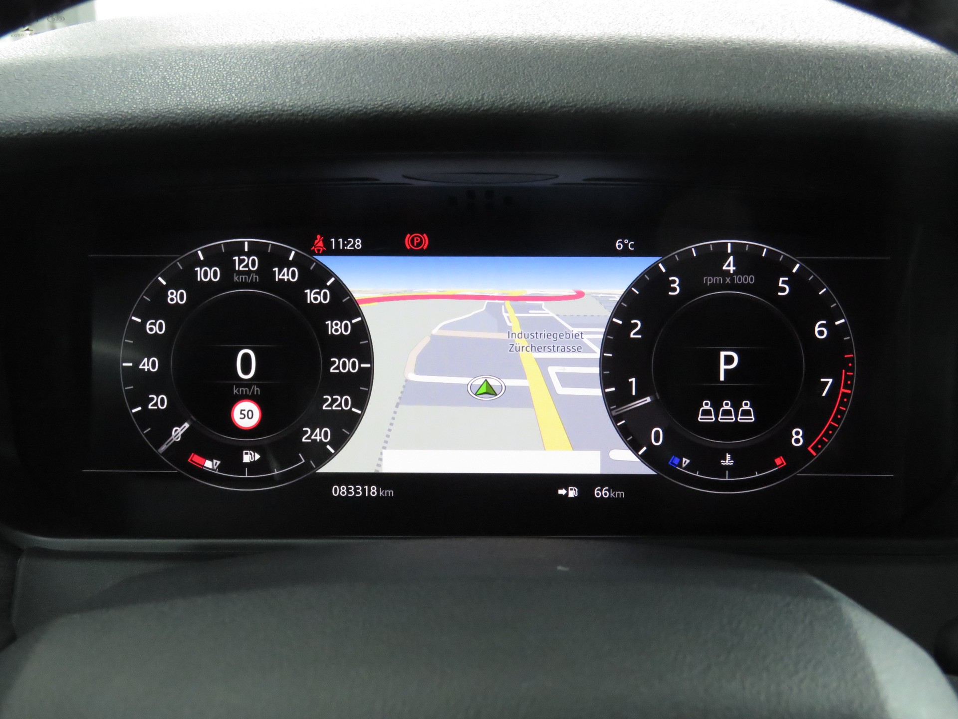 LAND ROVER Range Rover Velar P 250 S Automat-image-17