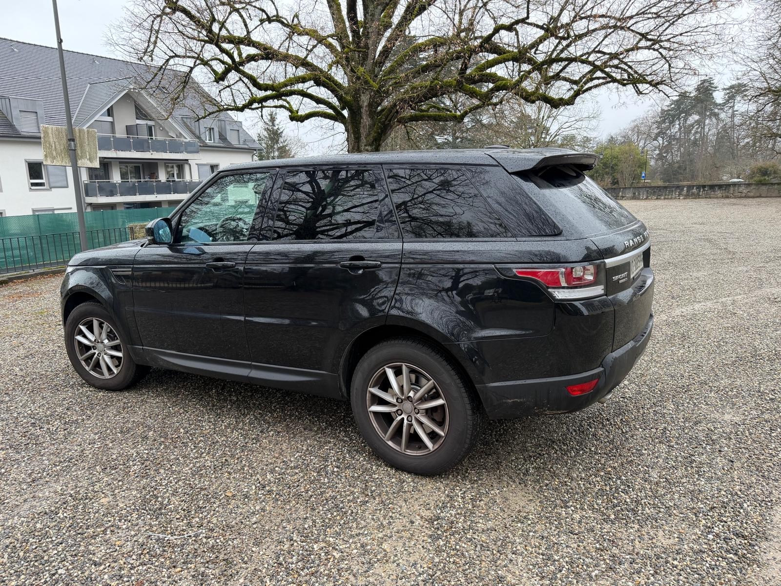 LAND ROVER Range Rover Sport 3.0 TDV6 SE Automatic-image-3