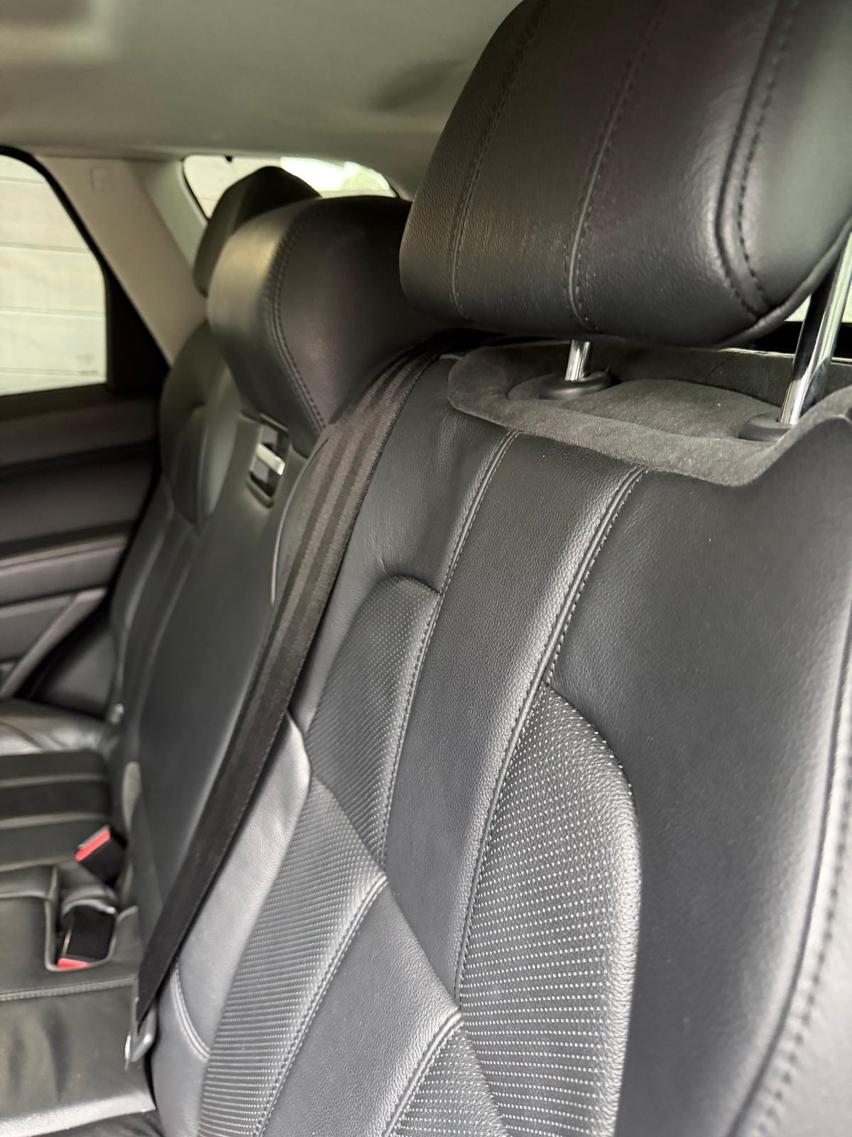 LAND ROVER Range Rover Sport 3.0 TDV6 SE Automatic-image-4