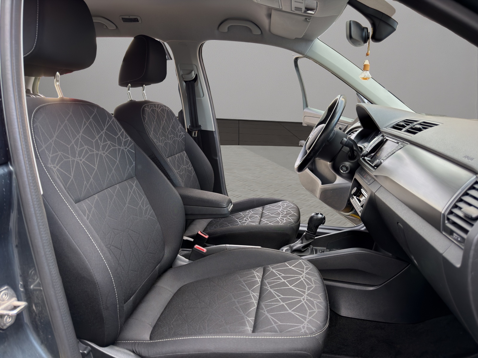 SKODA Fabia 1.0 TSI Ambition DSG-image-16