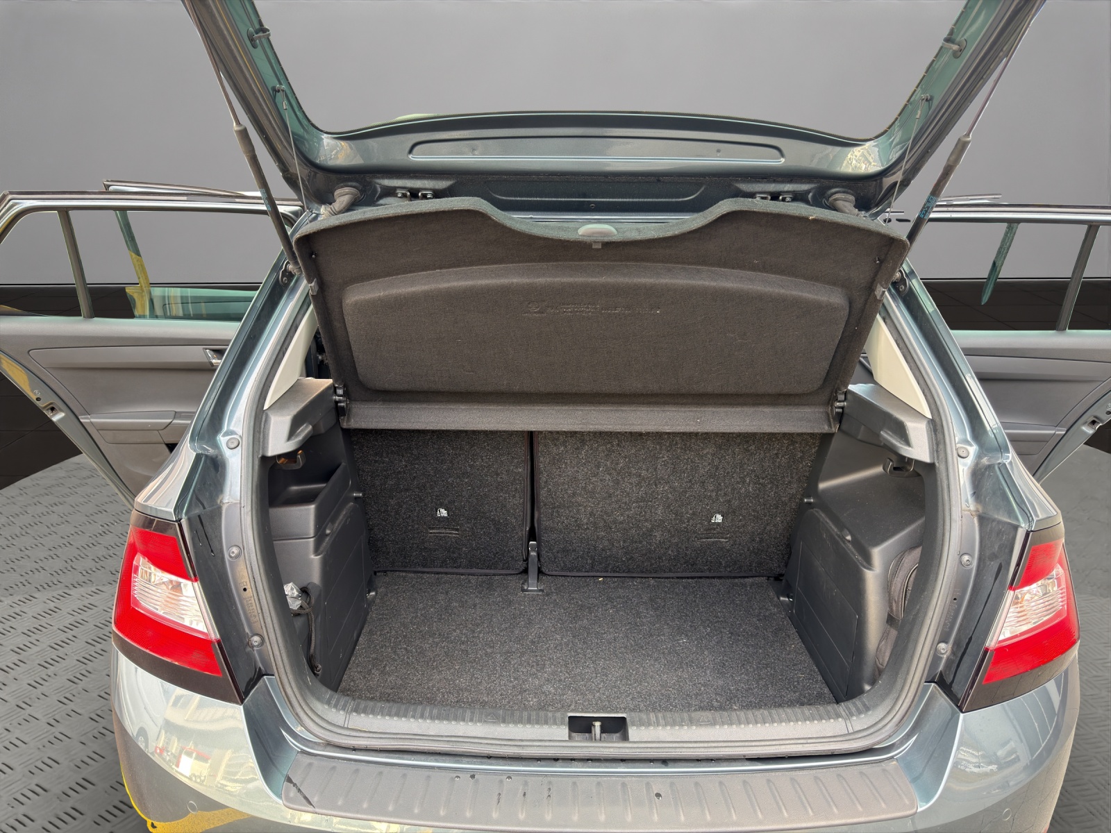 SKODA Fabia 1.0 TSI Ambition DSG-image-18