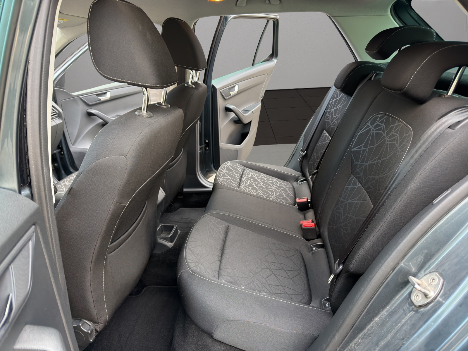 SKODA Fabia 1.0 TSI Ambition DSG-image-12