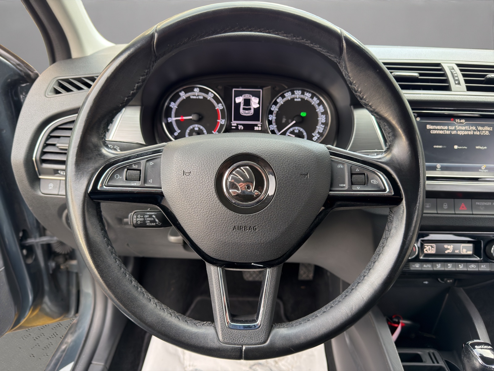 SKODA Fabia 1.0 TSI Ambition DSG-image-9