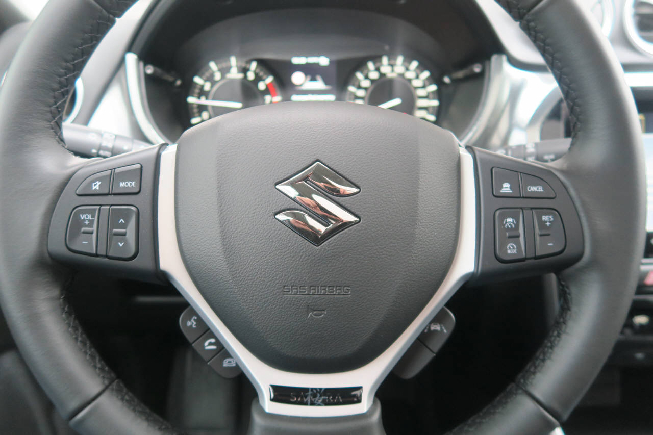 SUZUKI Vitara 1.4 T Sakura Top Hybrid 4x4-image-5