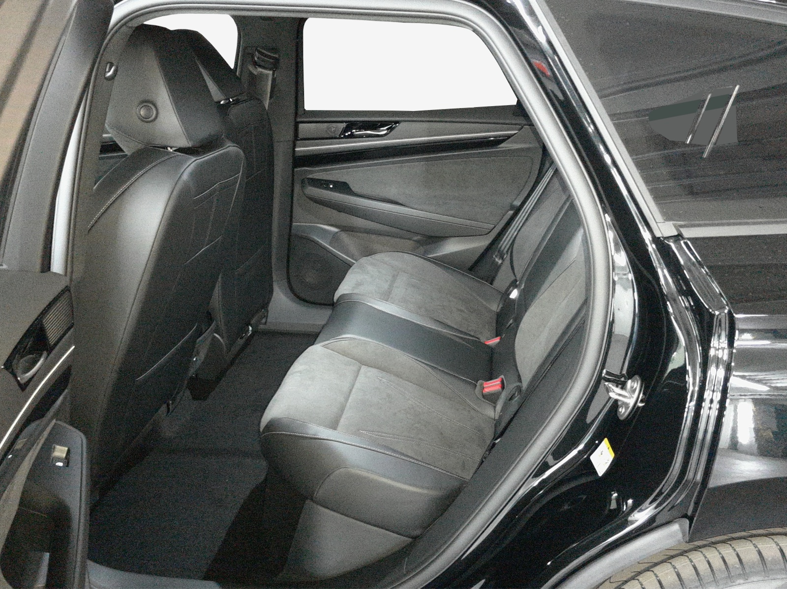 VW ID.7 Tourer Pro S 86 kWh Pro S-image-11