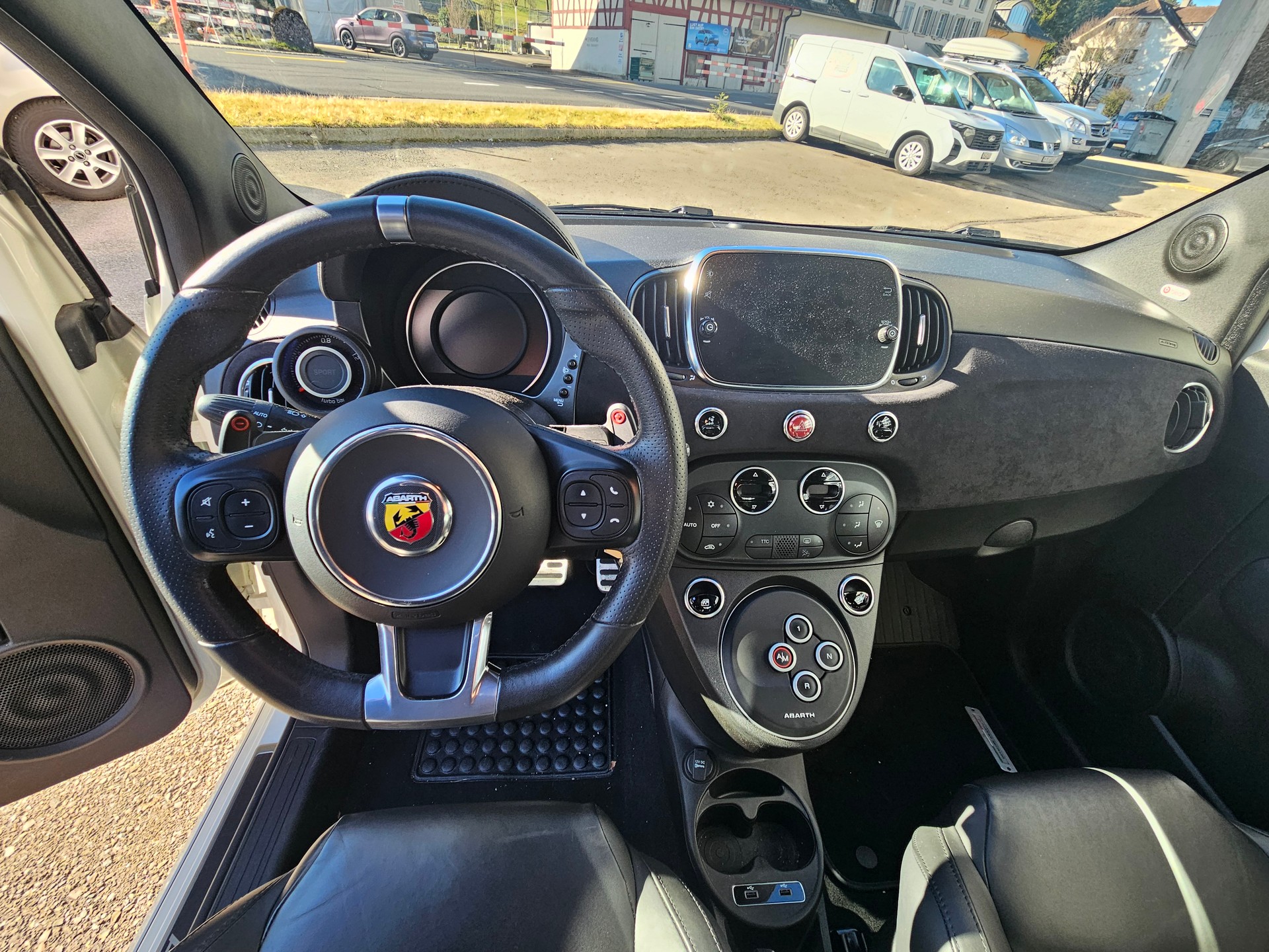 FIAT 595 1.4 16V Turbo Abarth Turismo-image-6