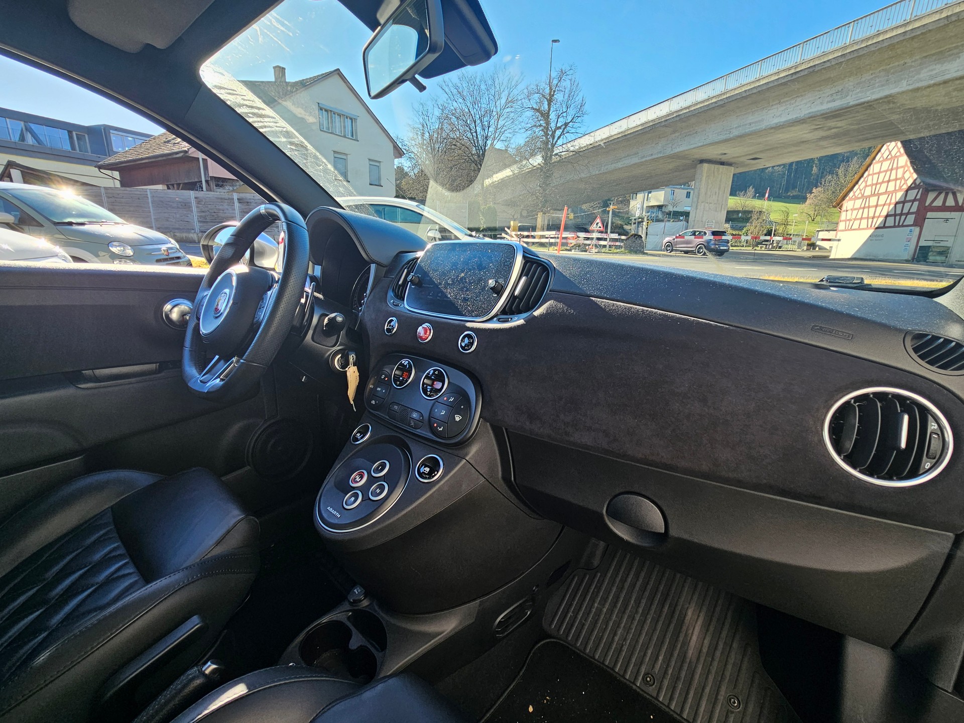 FIAT 595 1.4 16V Turbo Abarth Turismo-image-2