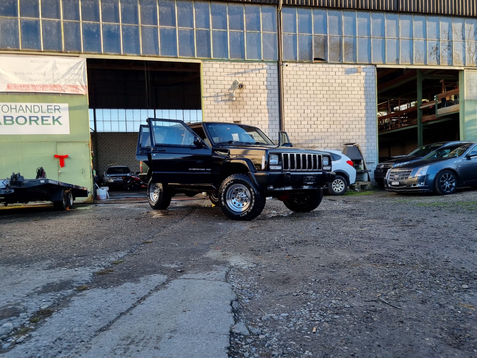 JEEP Cherokee 4.0 Limited Freedom-image-12