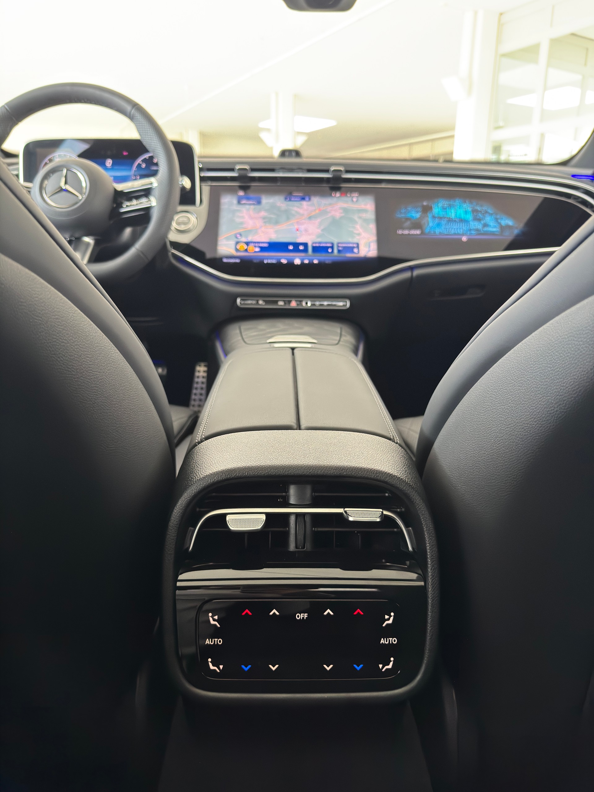 MERCEDES-BENZ E 220 d 4MATIC Limousine-image-12