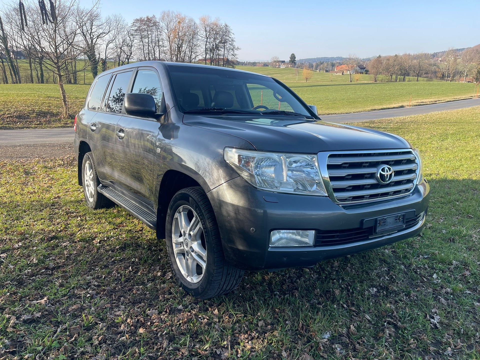 TOYOTA Land Cruiser V8 4.5 D-4D Linea Sol