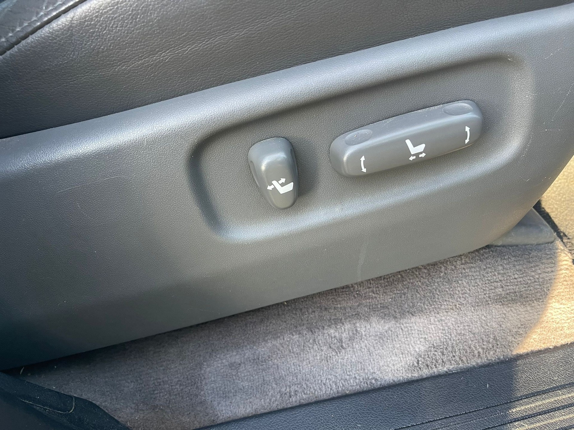 TOYOTA Land Cruiser V8 4.5 D-4D Linea Sol-image-9