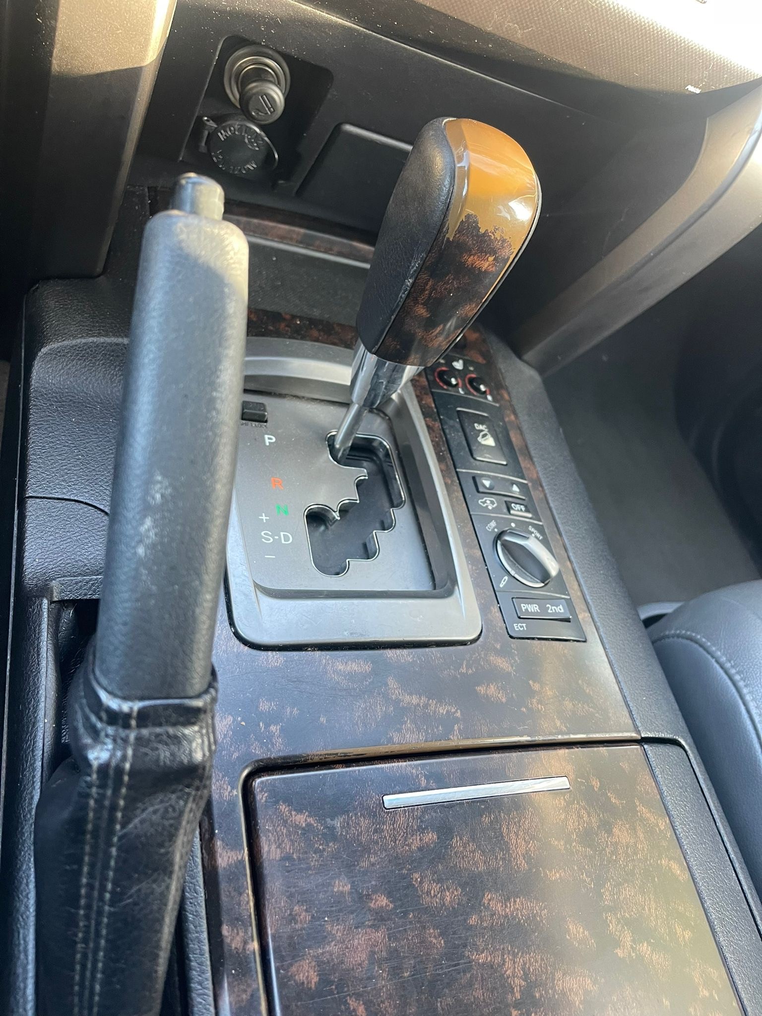 TOYOTA Land Cruiser V8 4.5 D-4D Linea Sol-image-8
