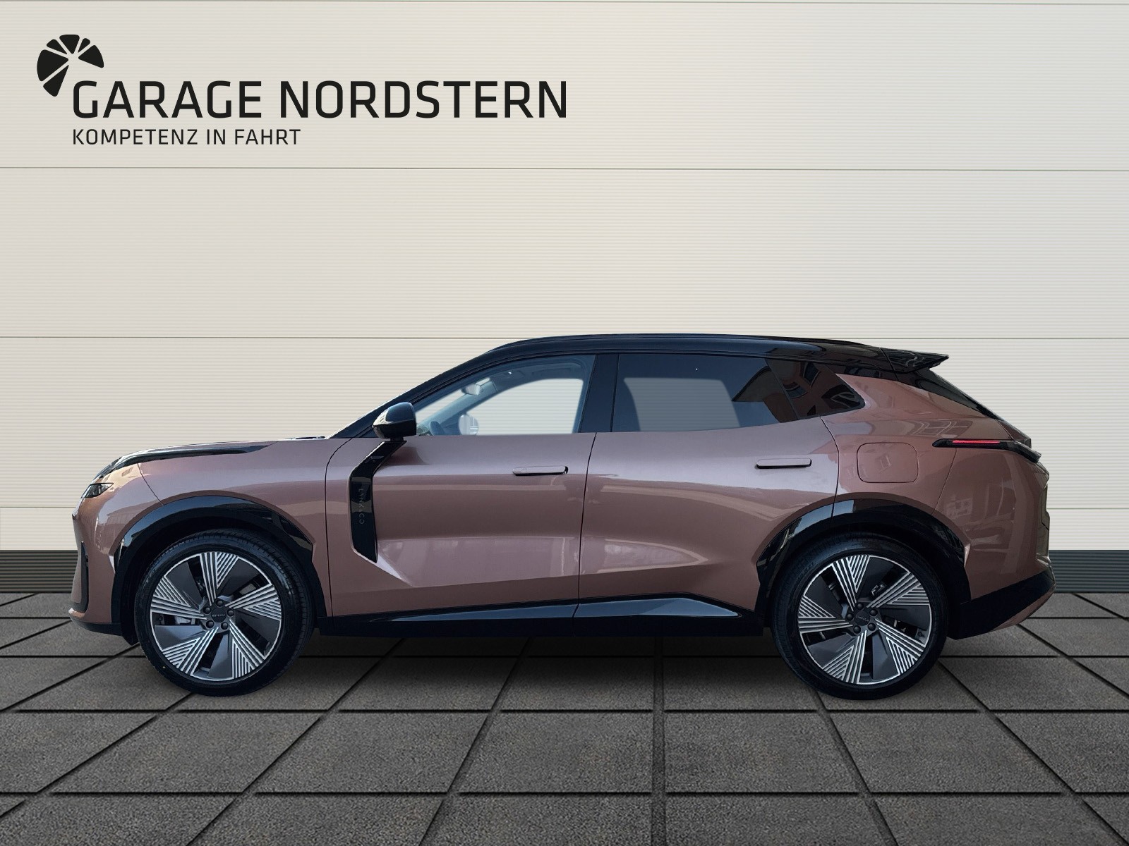 LYNK & CO 08 1.5 PHEV More-image-1