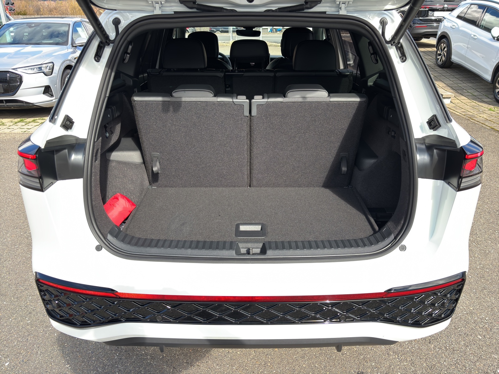 VW Tayron 2.0 TSI R-Line DSG 4Motion-image-13