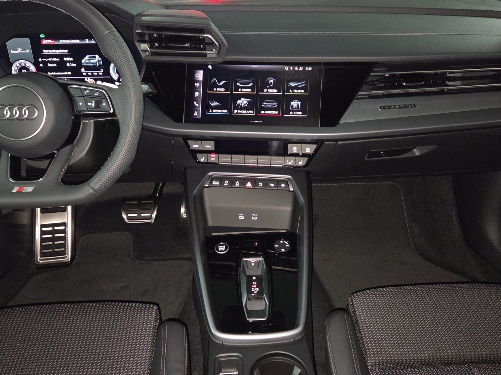 AUDI A3 Sportback TFSI 150 kW quattro S line S tronic-image-6
