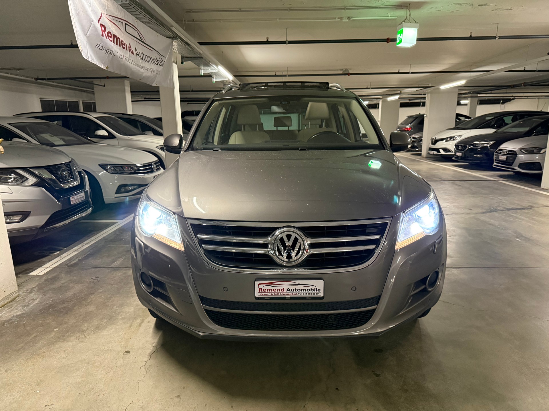 VW Tiguan 2.0 TSI Sport&Style Tiptronic-image-2