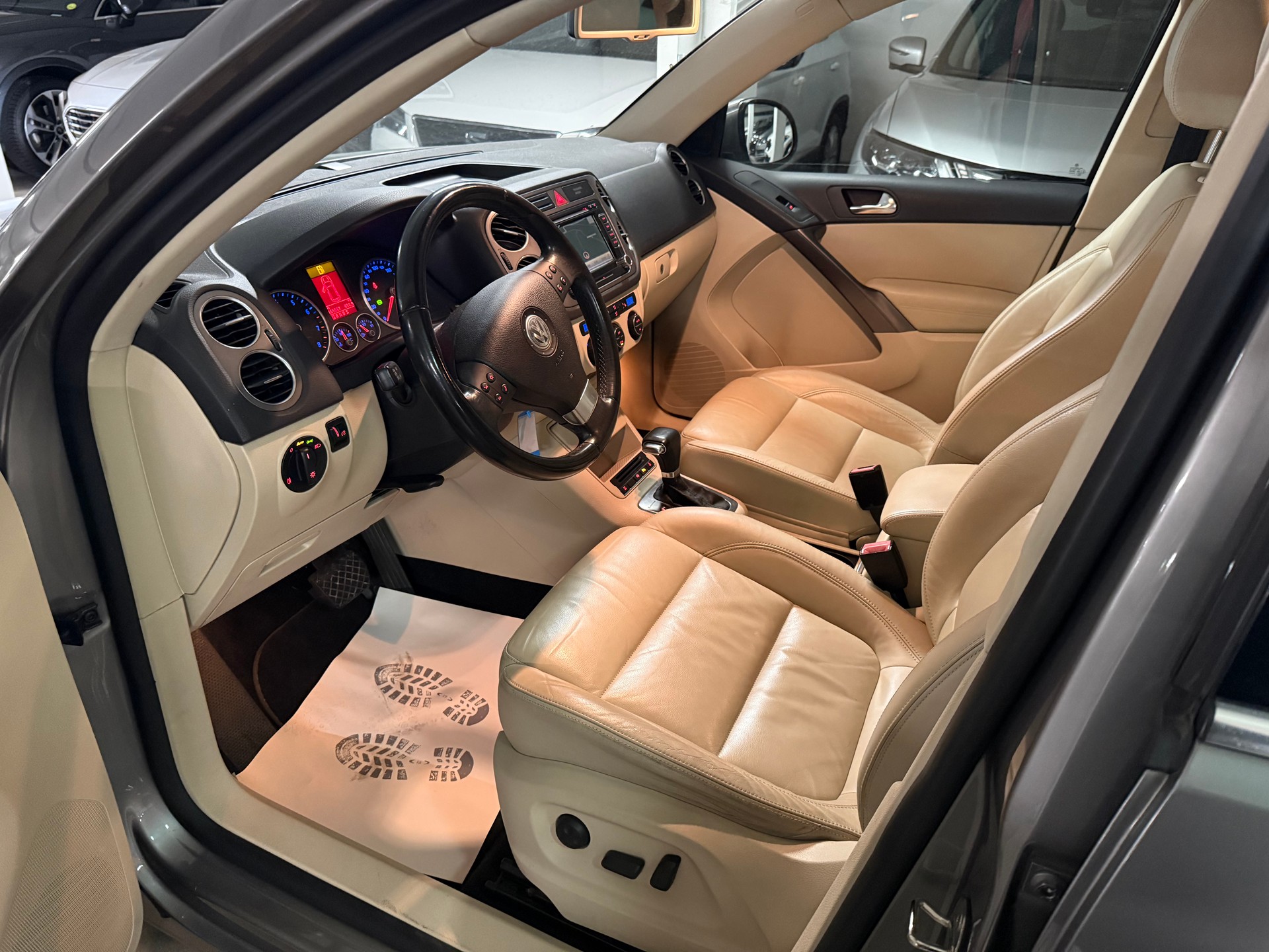 VW Tiguan 2.0 TSI Sport&Style Tiptronic-image-7