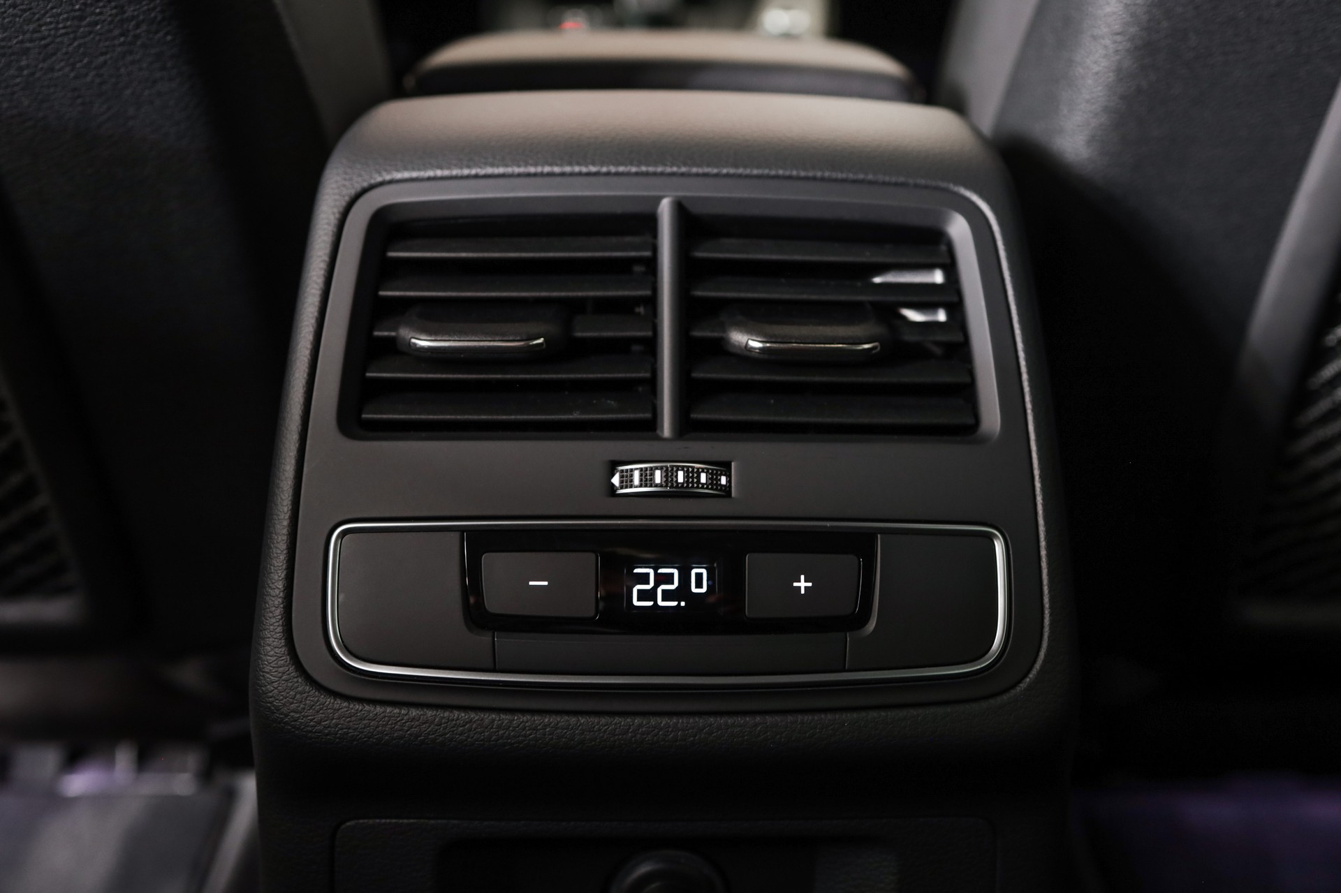 AUDI A4 Avant 40 TDI advanced quattro S-tronic-image-14