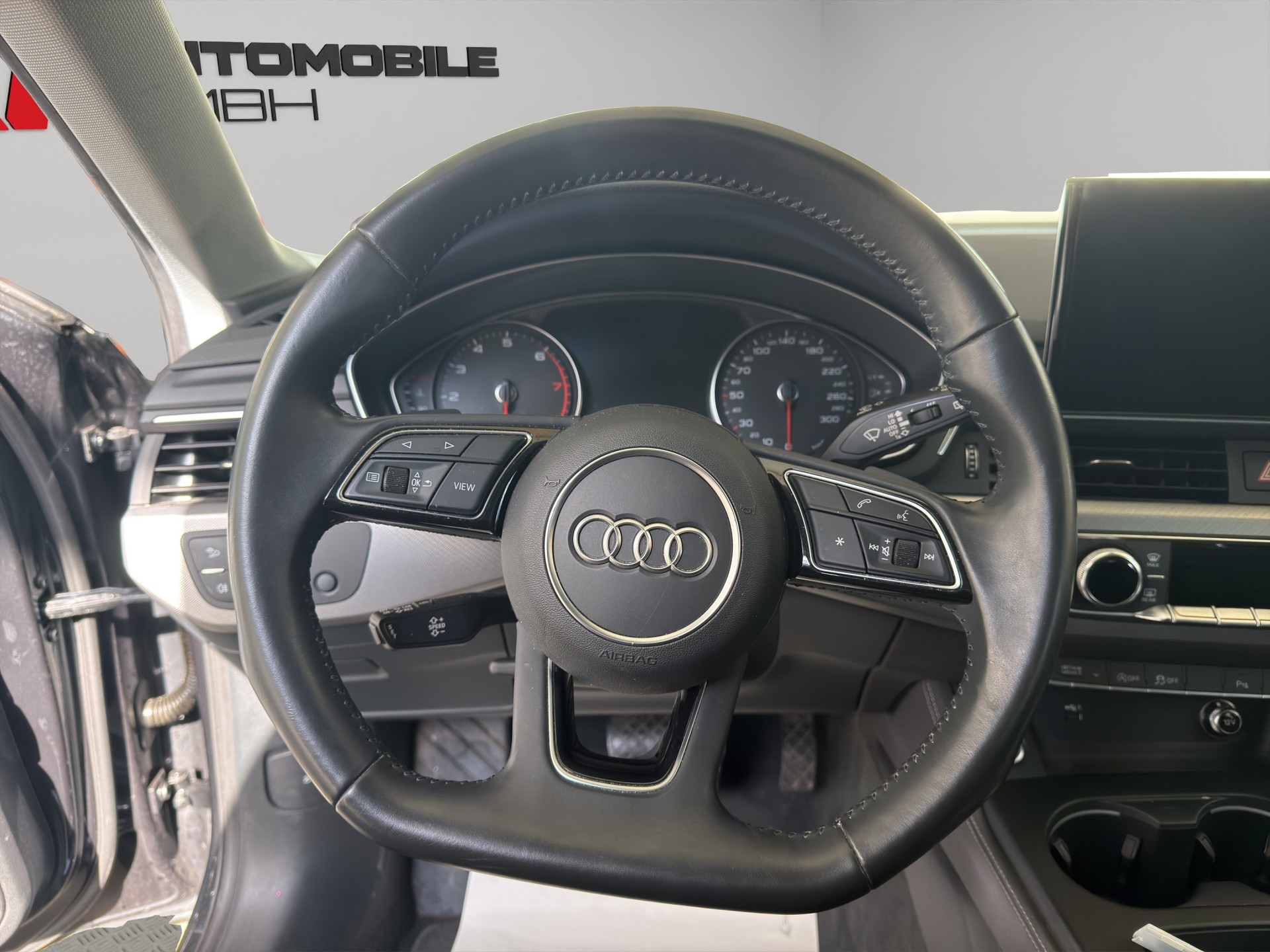 AUDI A4 Avant 40 TFSI advanced S-tronic-image-10