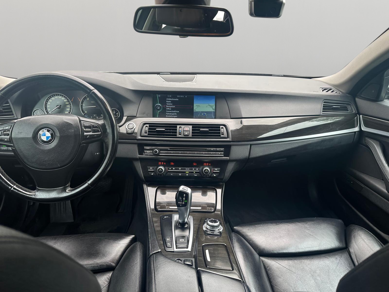 BMW 530d xDrive Touring Steptronic-image-6