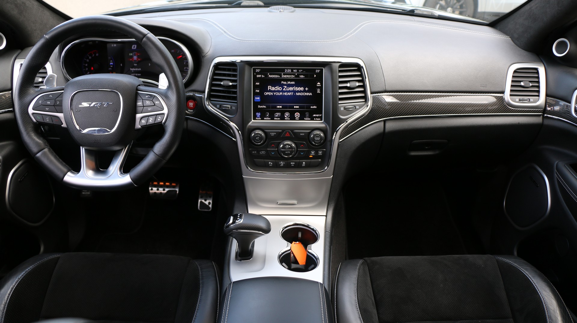 JEEP GrandCherokee 6.4 SRT8-image-14