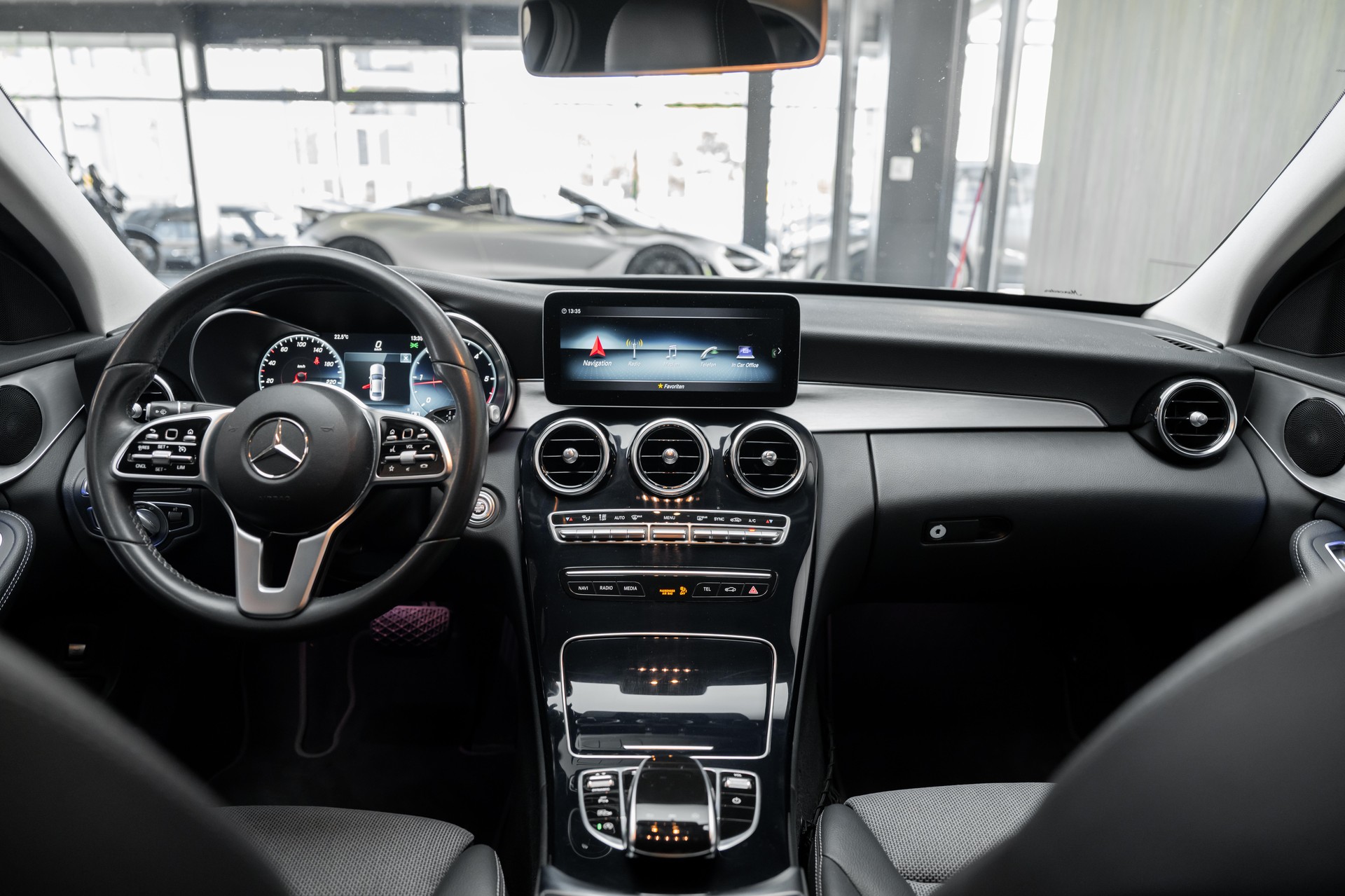 MERCEDES-BENZ C 220 d Swiss Star AMG Line 4Matic 9G-Tronic-image-2