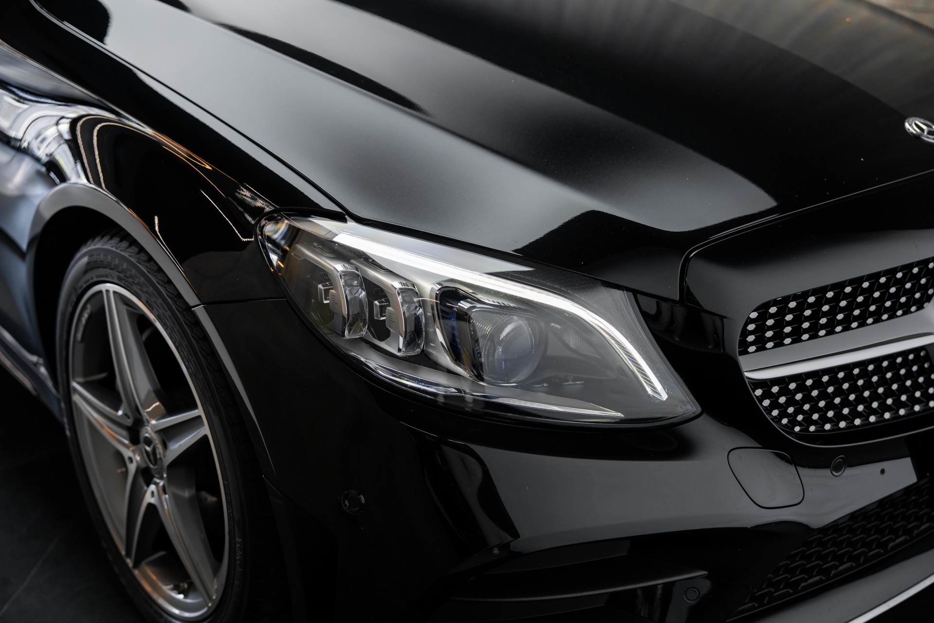 MERCEDES-BENZ C 220 d Swiss Star AMG Line 4Matic 9G-Tronic-image-20