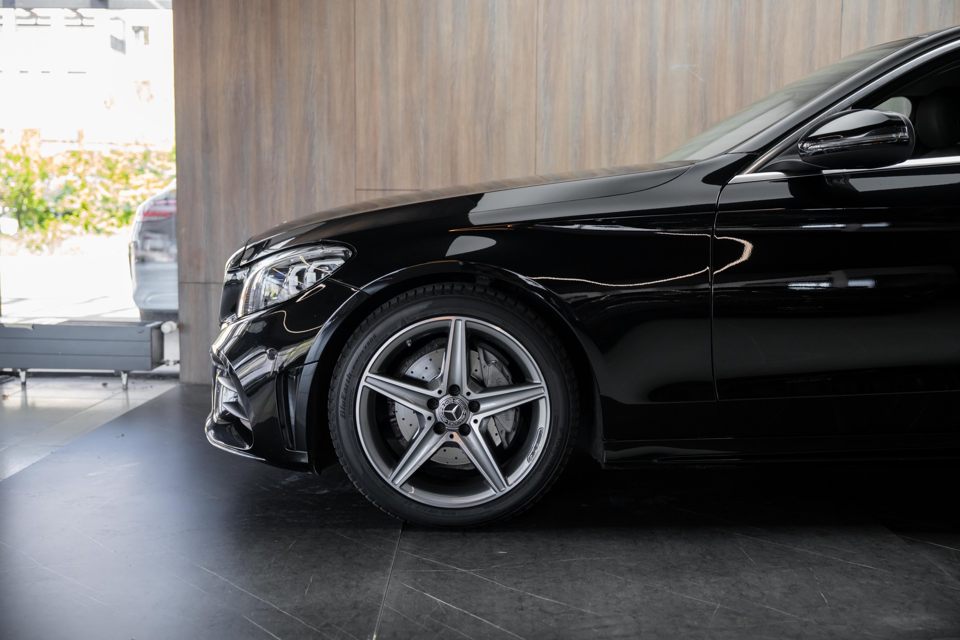MERCEDES-BENZ C 220 d Swiss Star AMG Line 4Matic 9G-Tronic-image-25