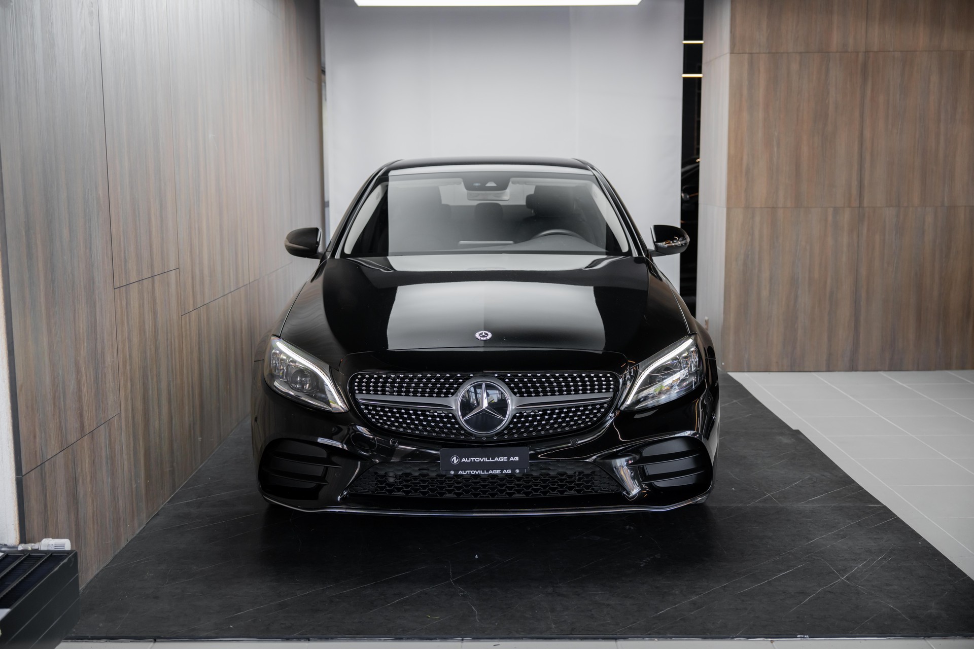 MERCEDES-BENZ C 220 d Swiss Star AMG Line 4Matic 9G-Tronic-image-23