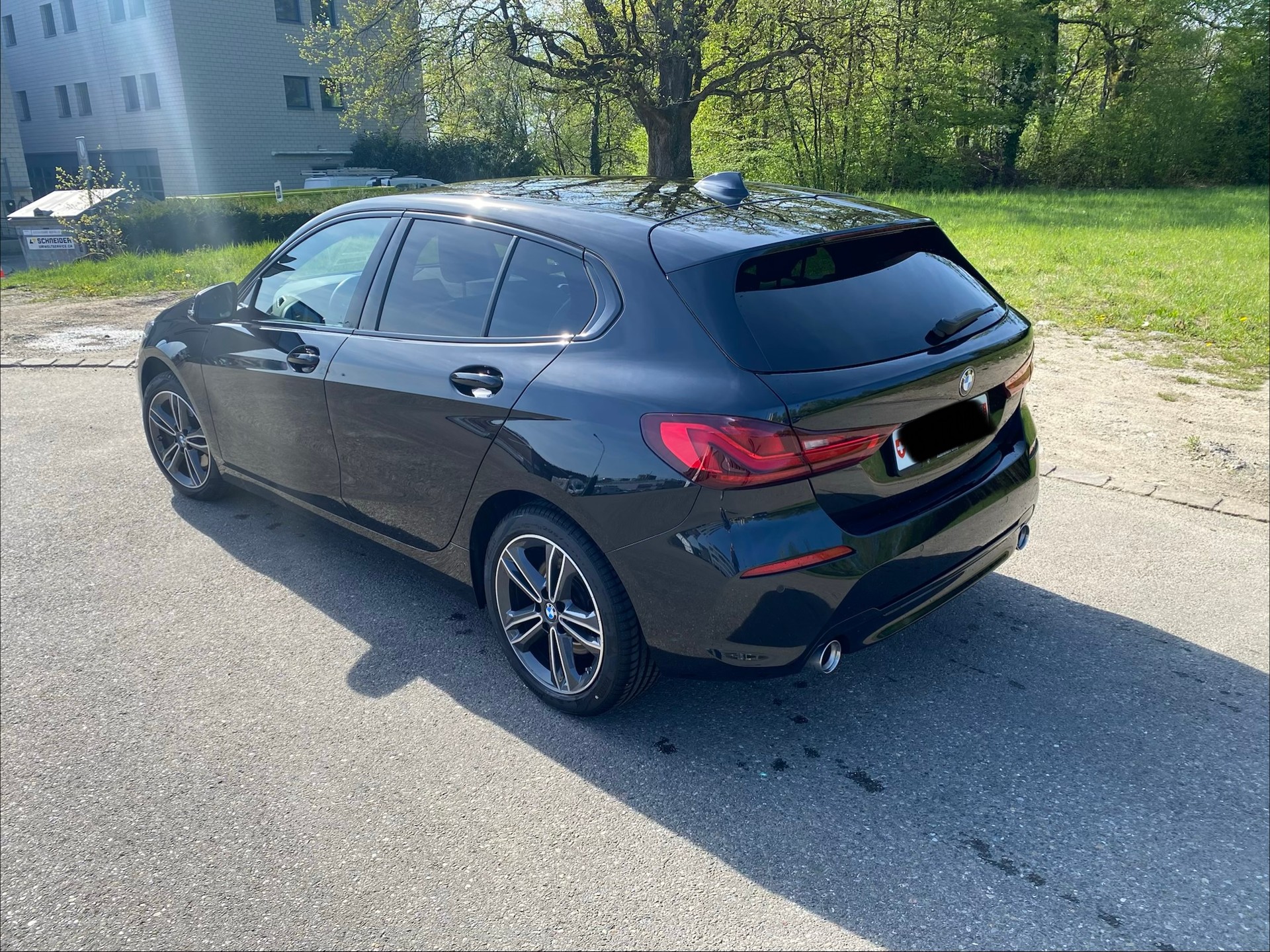BMW 120d xDrive-image-1