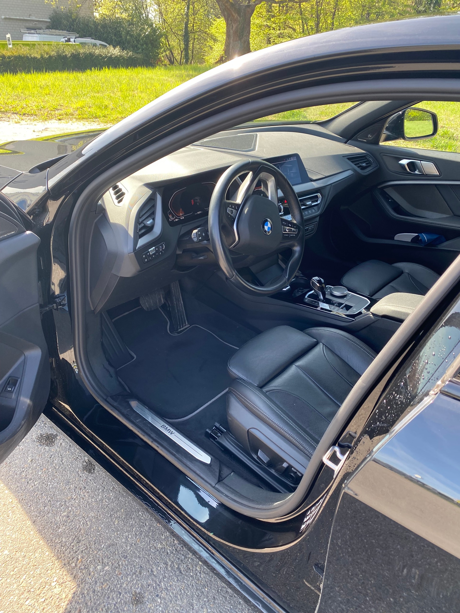 BMW 120d xDrive-image-3