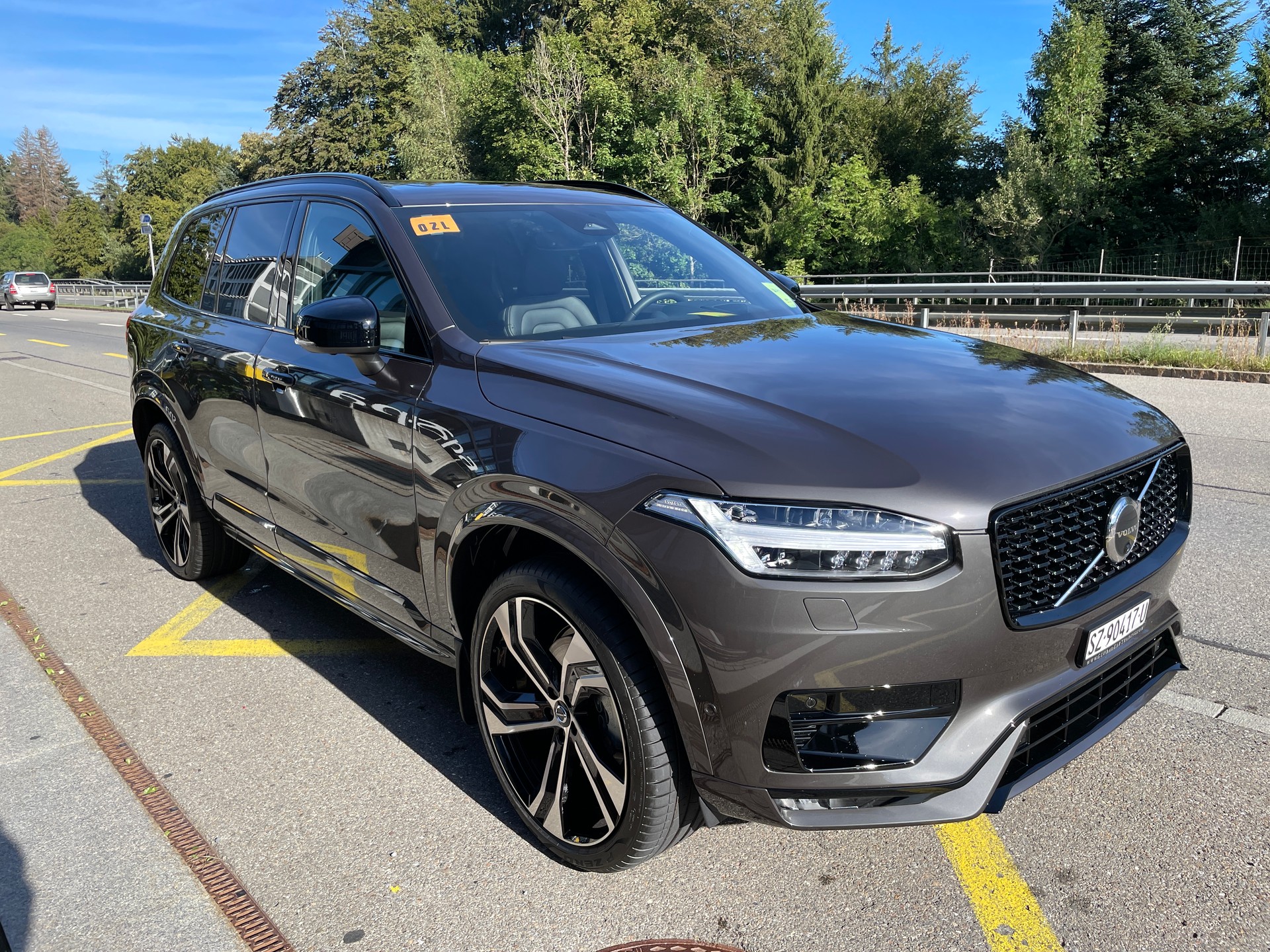 VOLVO XC90 B5 Diesel Mild Hybrid AWD Ultimate Dark Geartronic-showroom-element-2