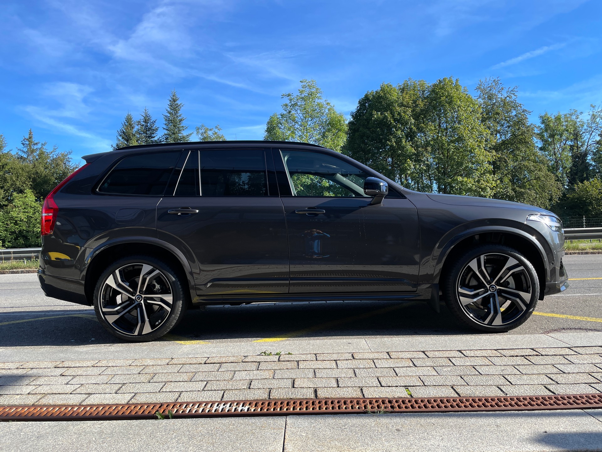 VOLVO XC90 B5 Diesel Mild Hybrid AWD Ultimate Dark Geartronic-showroom-element-3