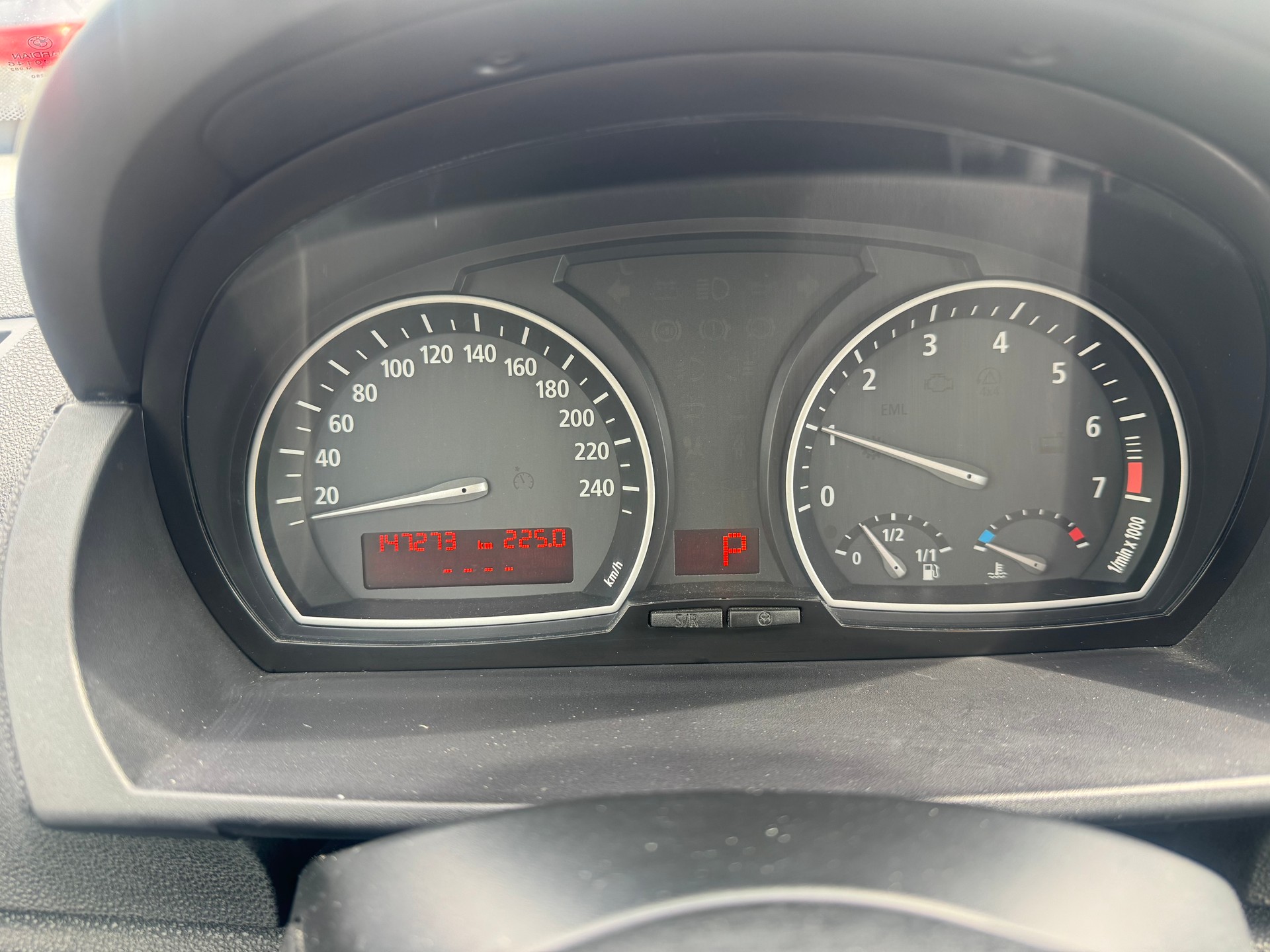 BMW X3 2.5i-image-15