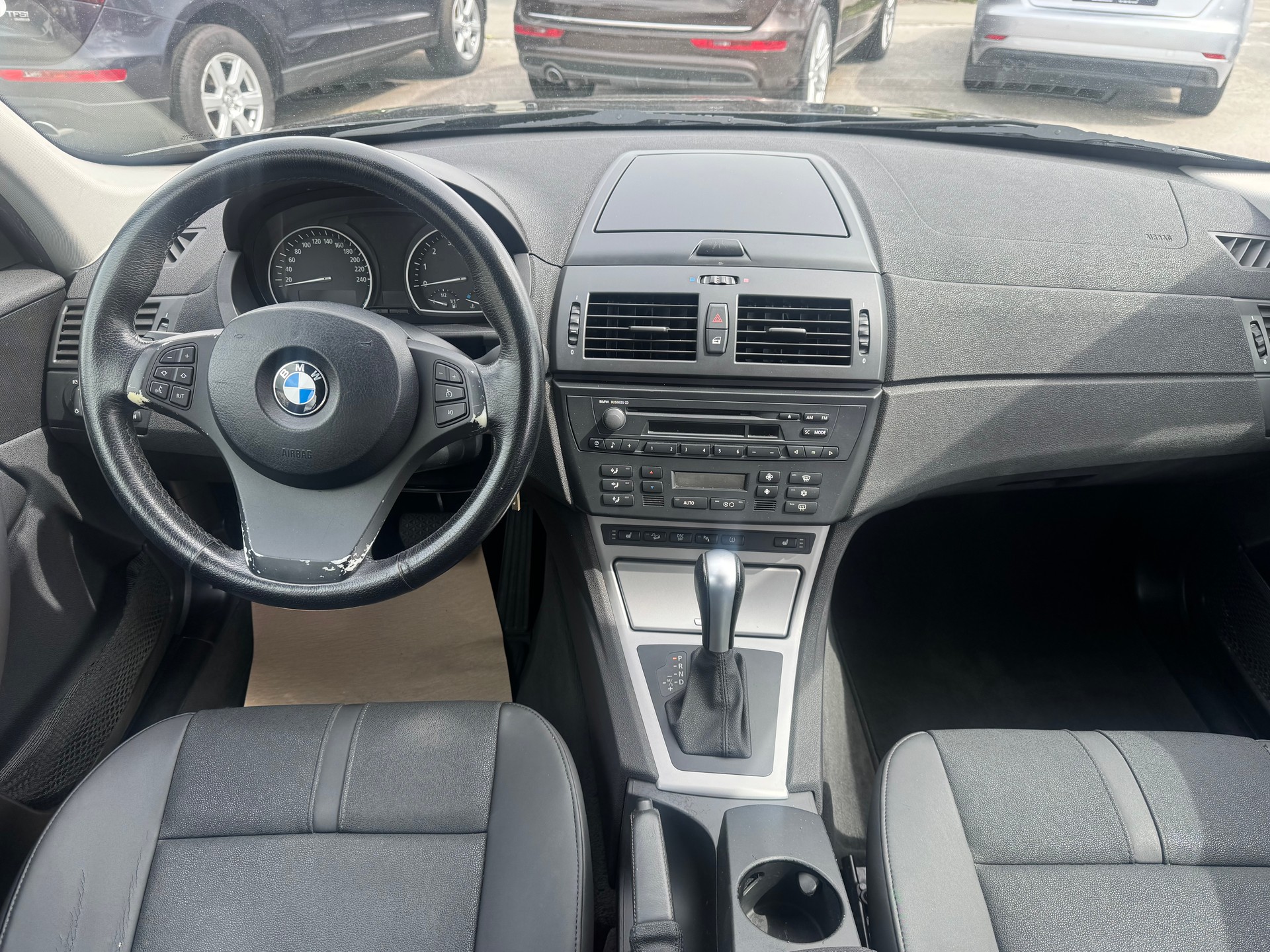 BMW X3 2.5i-image-10