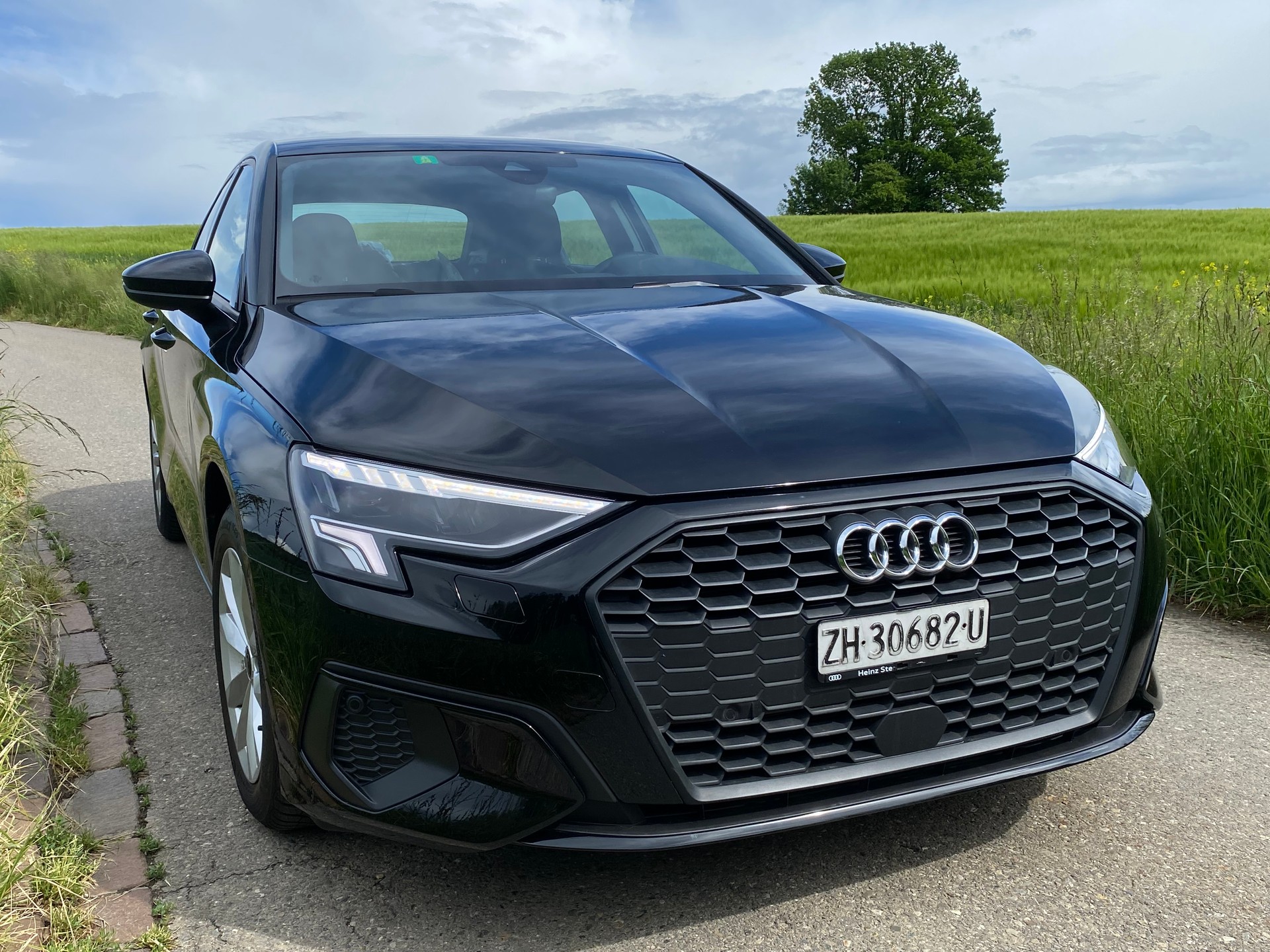 AUDI A3 Sportback 35 TFSI Attraction S-tronic-image-9