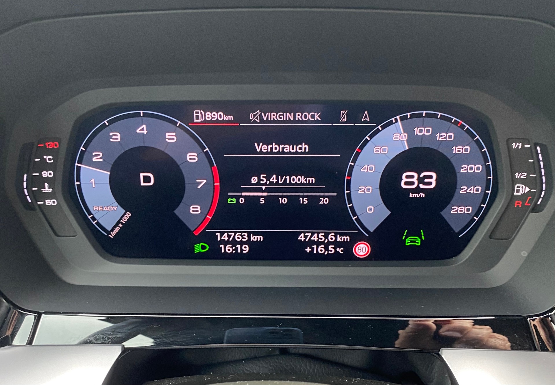 AUDI A3 Sportback 35 TFSI Attraction S-tronic-image-13