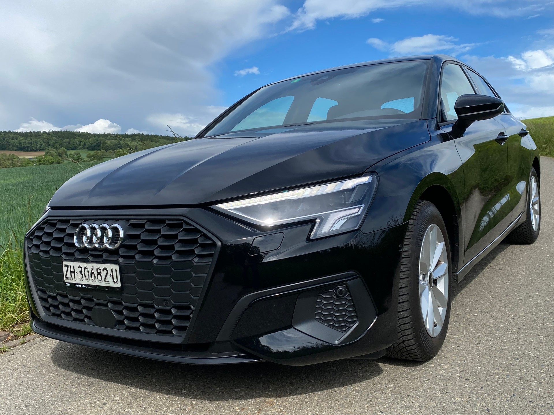 AUDI A3 Sportback 35 TFSI Attraction S-tronic-image-1
