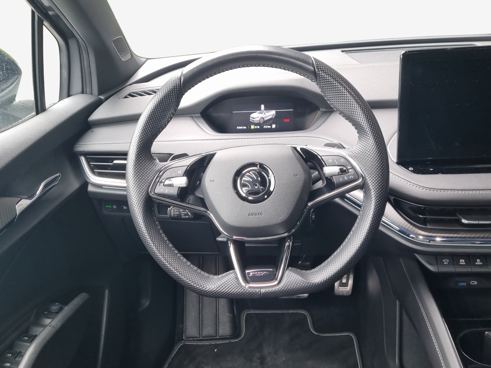 SKODA Enyaq iV 80 SportLine Ultra-image-10