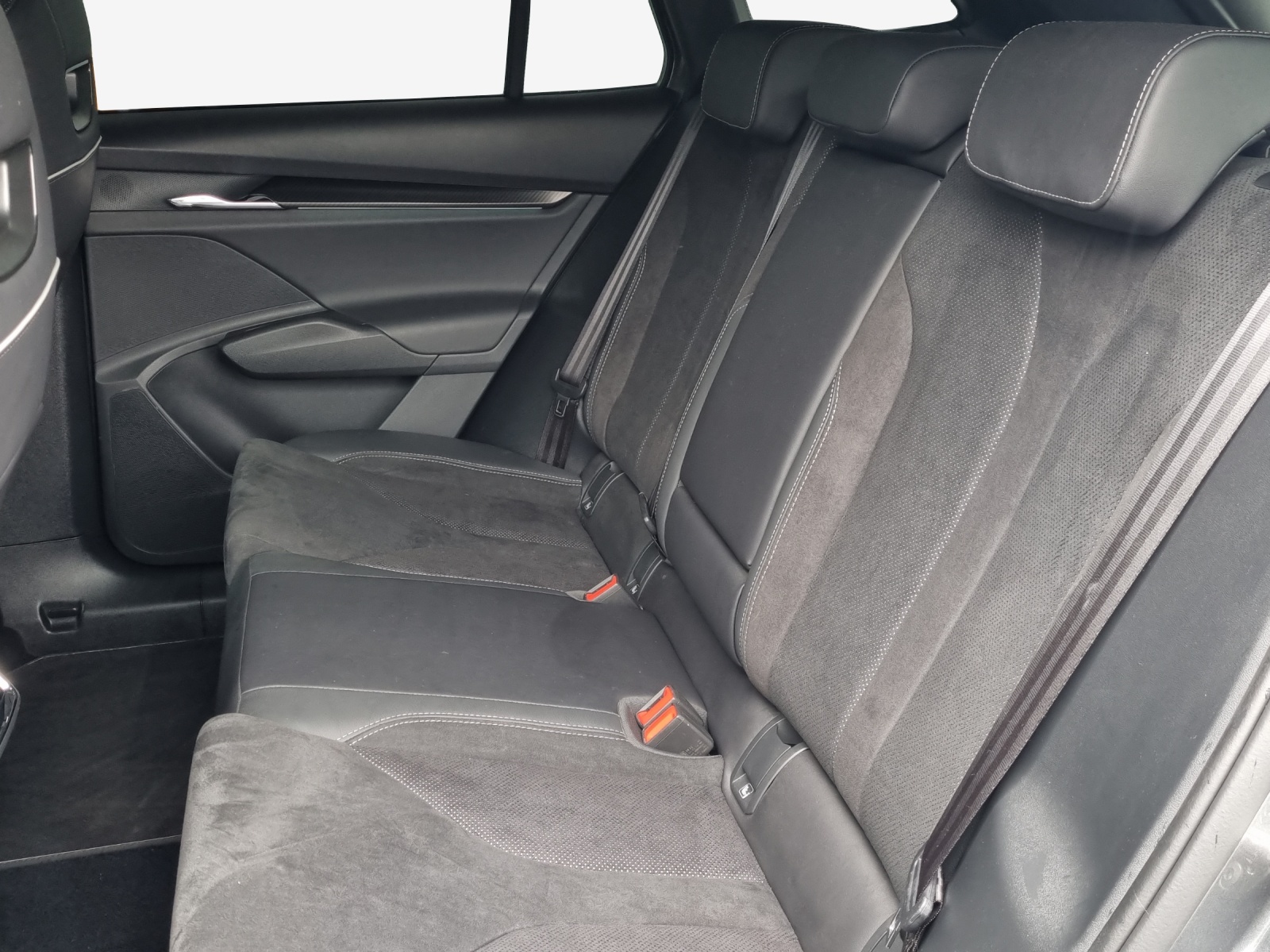 SKODA Enyaq iV 80 SportLine Ultra-image-12