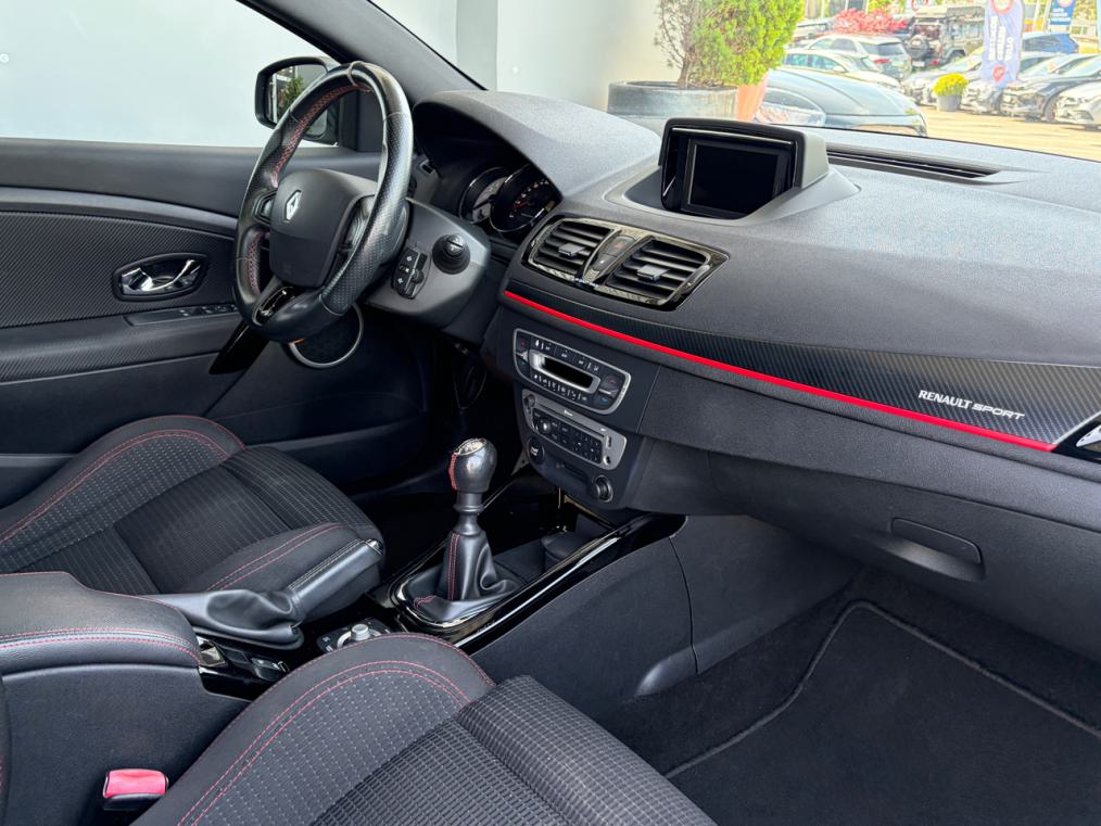 RENAULT Mégane R.S. Coupé 2.0 16V Turbo-image-5