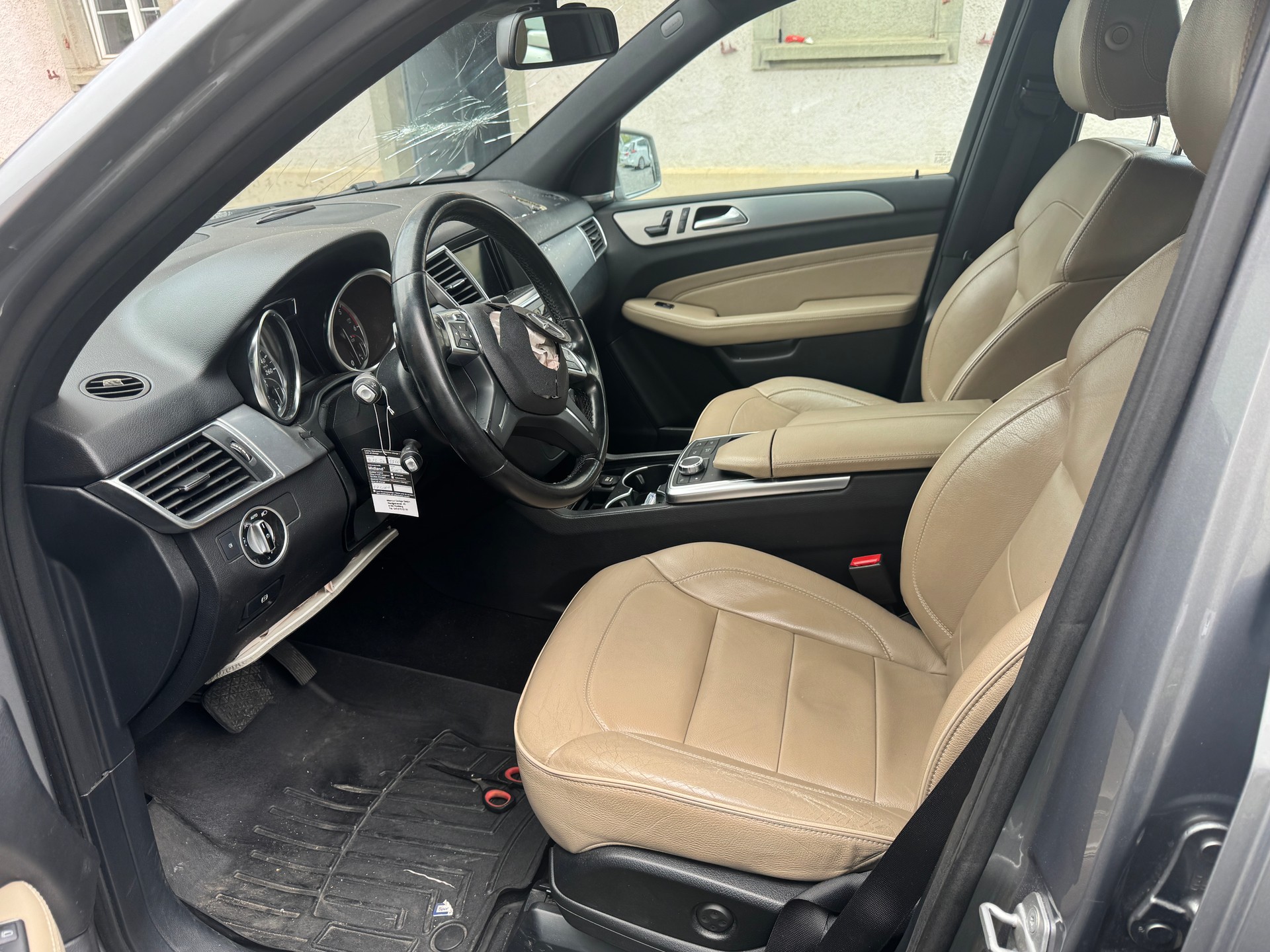 MERCEDES-BENZ ML 350 BlueTEC Edition 4Matic 7G-Tronic-image-4