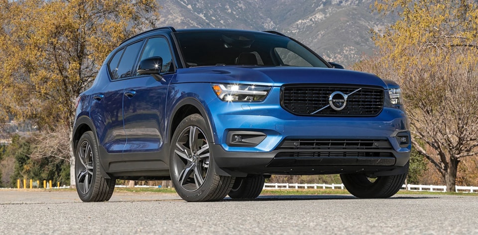VOLVO XC40 T4 AWD Geartronic R-Design-image-3